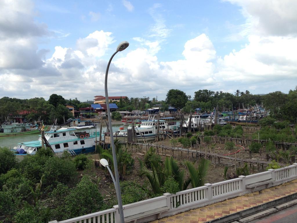 Sakiza View Hotel Mersing Extérieur photo